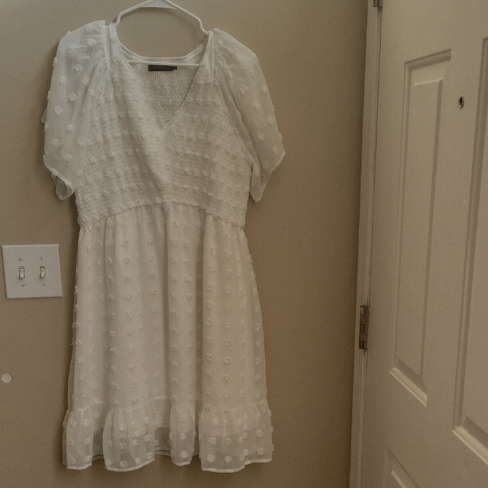 Elegant White Midi Dress